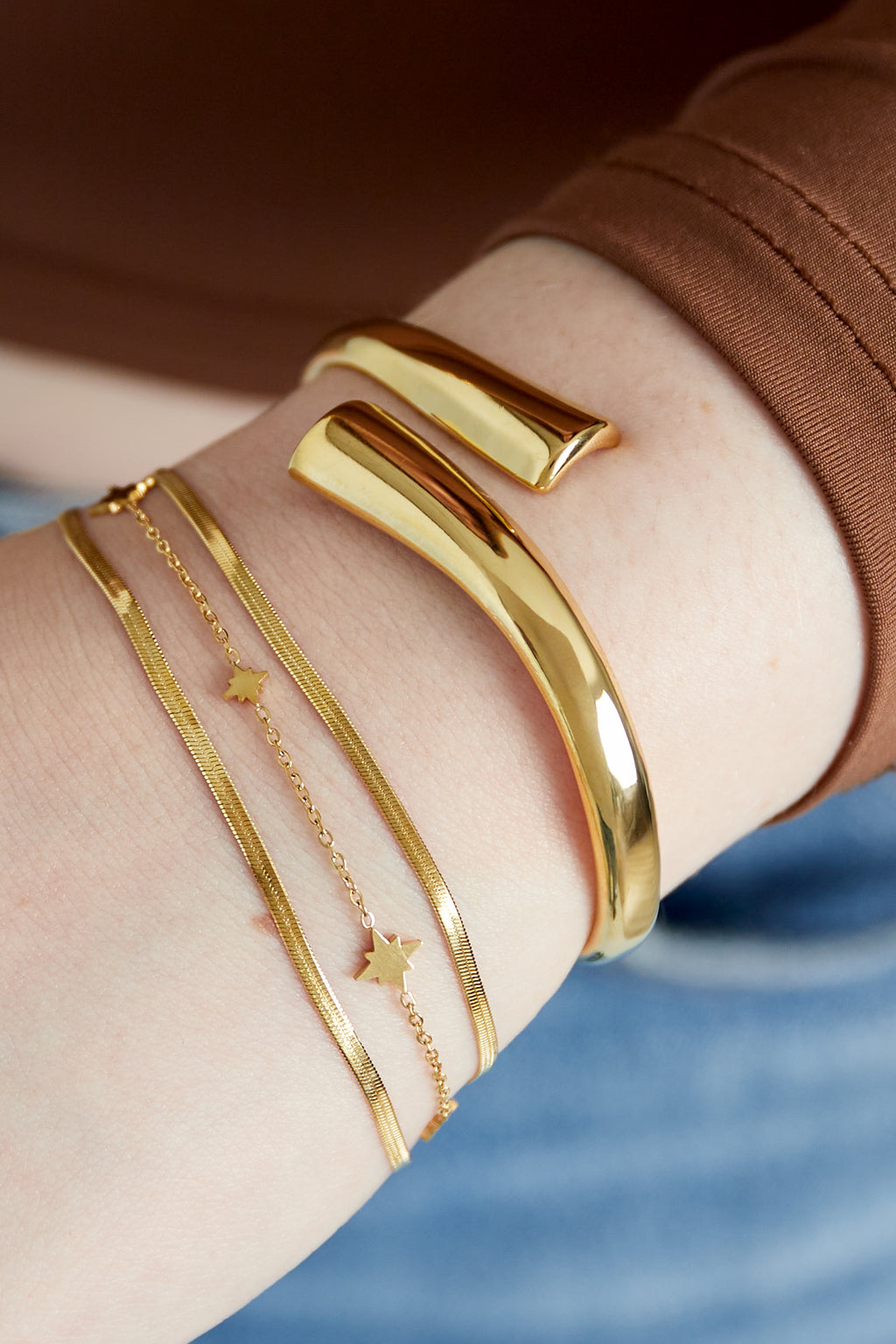 Goldenes Lagenarmband 