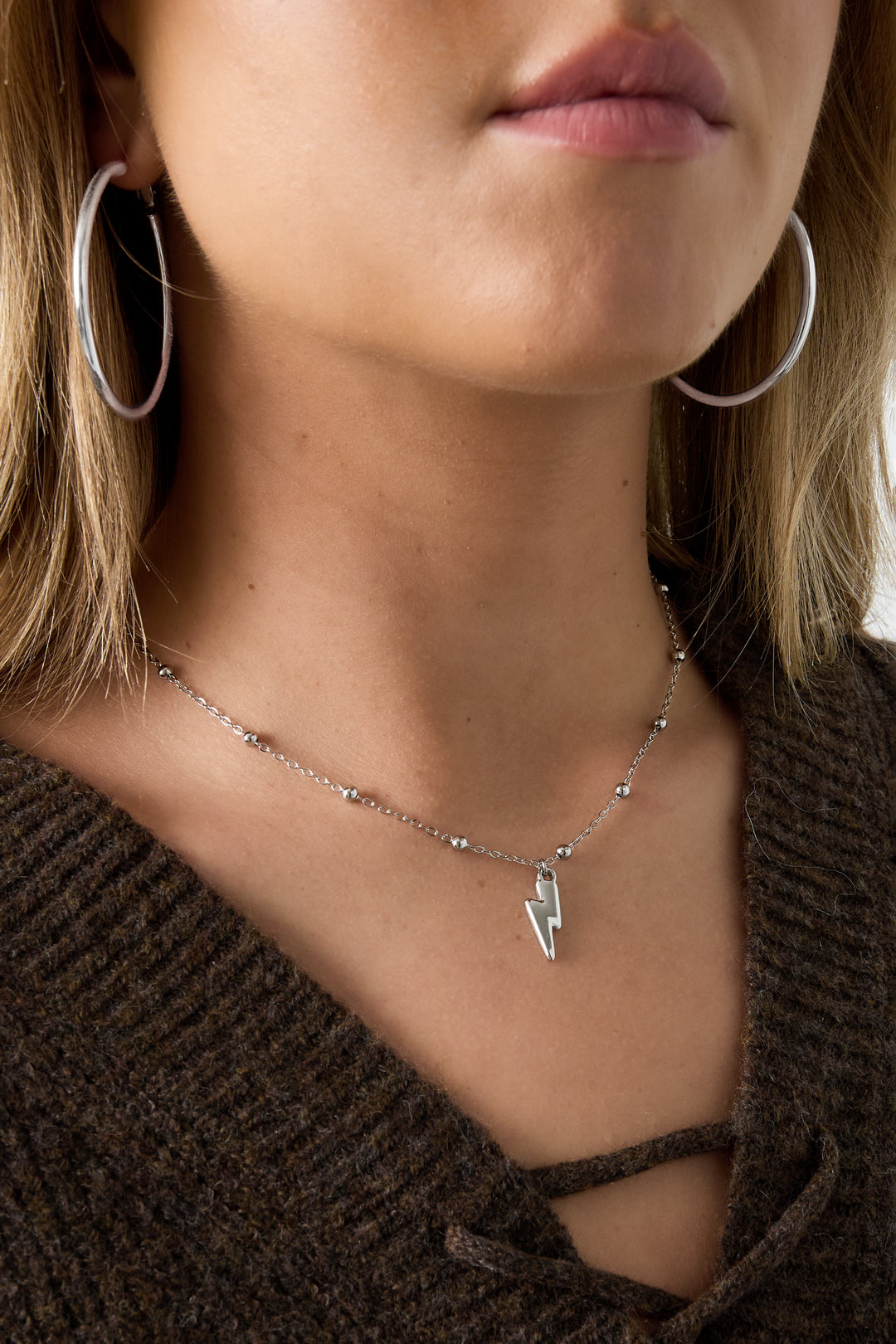 Halsketten mit Anhänger aus Edelstahl, unregelmäßige Form, lässige, schlichte Alltags-Serie, Damenschmuck