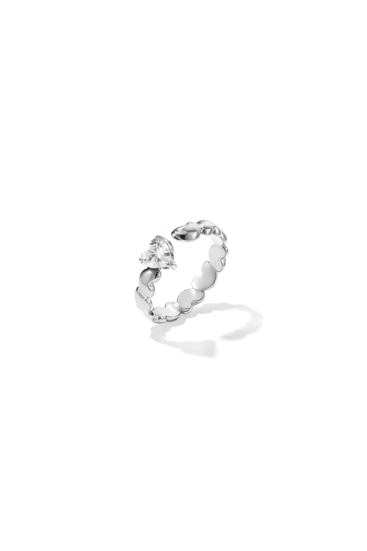 Ring mit abwechselnden Herzen und Zirkonia