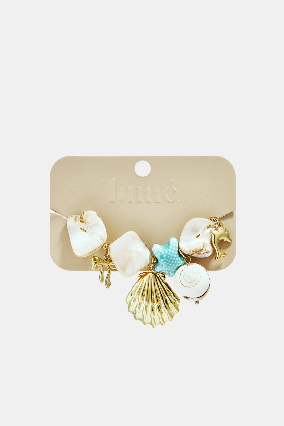 Armband mit Muscheln, Meeresanhängern, goldenen und blauen Perlen