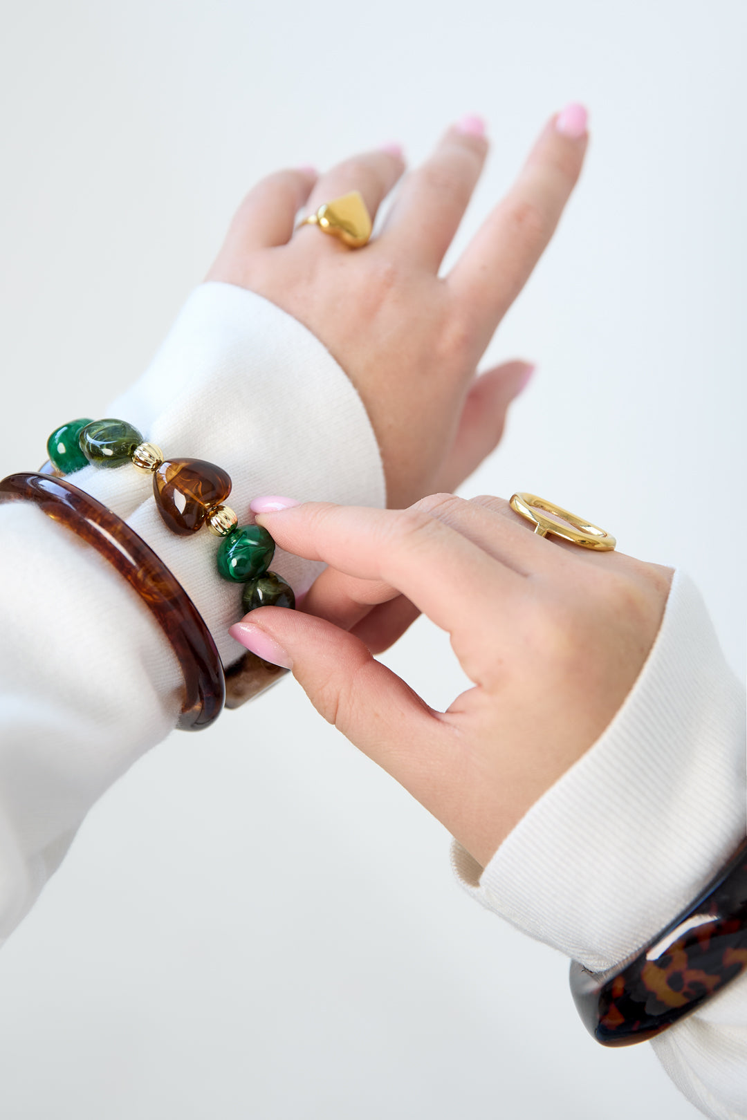 Acryl-Perlenarmbänder, unregelmäßige Form, schlichte Alltagsserie, Damenschmuck